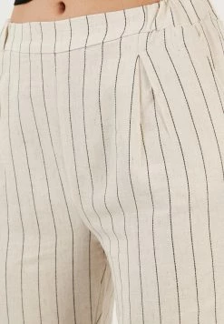 LELA Slim Fit - Broek - Ecru 11 LELA Slim Fit - Broek - Ecru -LELA Winkel 0c37e02c449f42e4aabf9a19f390db23