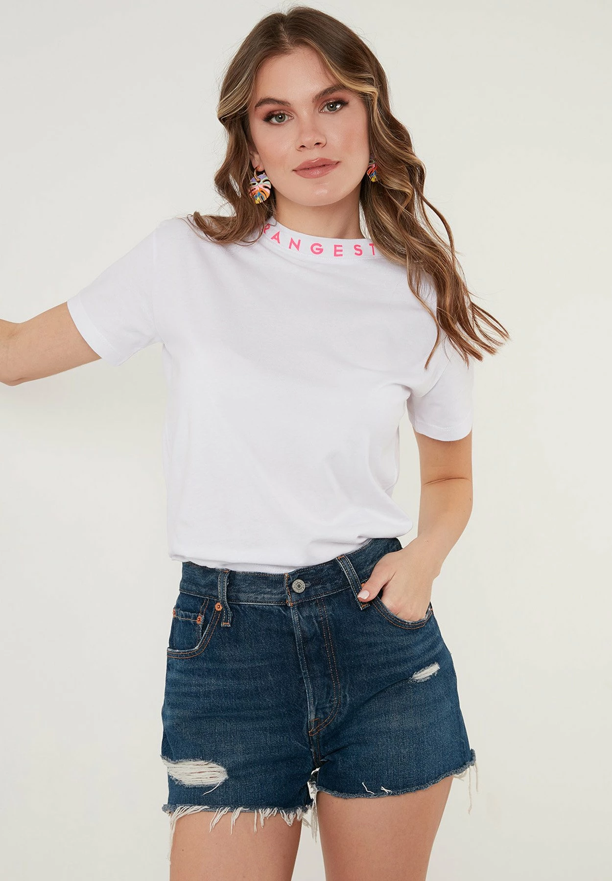 LELA Crew Neck- T-Shirt Print - White Neon Fuchsia 4 LELA Crew Neck- T-Shirt Print - White Neon Fuchsia - Afbeelding 2