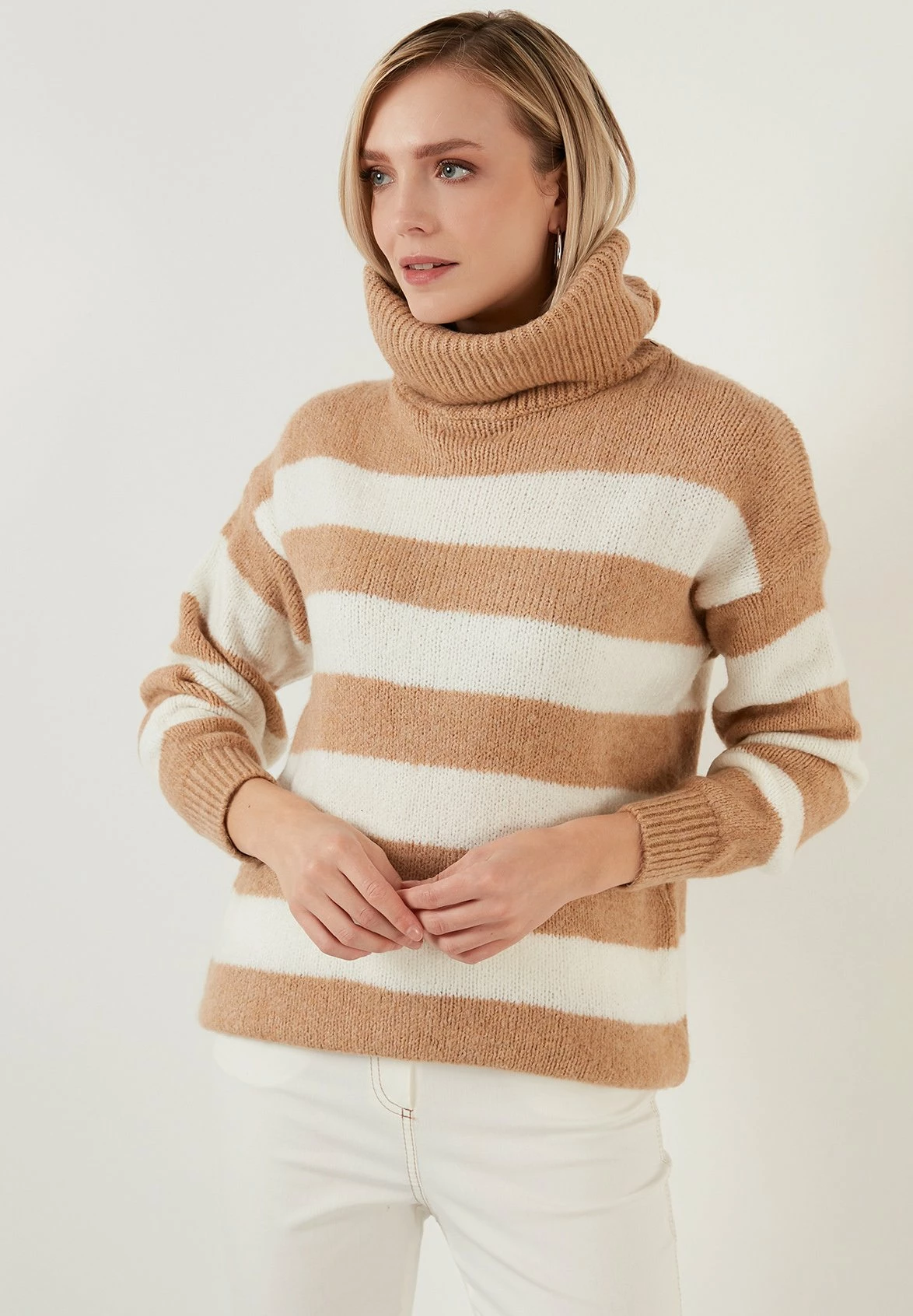 LELA Trui - Light Brown 7 LELA Trui - Light Brown - Afbeelding 5