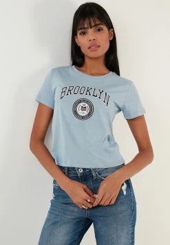 LELA T-Shirt Print - Baby Blue -LELA Winkel 1dcb7f5939c640b095bada39094d8ebe