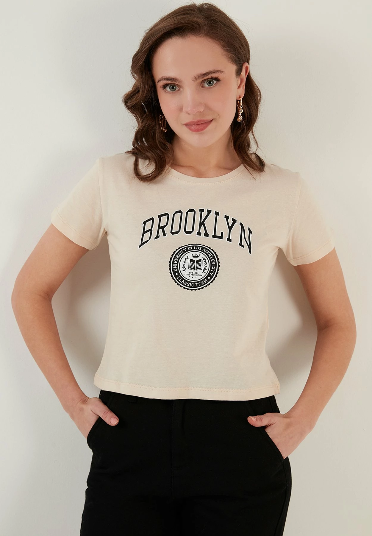 LELA T-Shirt Print - Stone 3 LELA T-Shirt Print - Stone