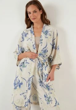 LELA Two Piece Set - Regular Fit - Vest - Blue -LELA Winkel 254c0a3afe5a4befaa7bb57d2b7c4cbf