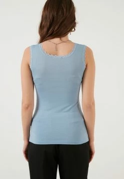 LELA Slim Fit - Top - Baby Blue -LELA Winkel 26dbe8f23d924ea4afd383ba0dee2cb0