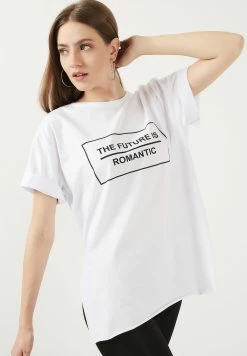 LELA Oversized - T-Shirt Print - White -LELA Winkel 29803352a86a4a11b386264a72bc7f03