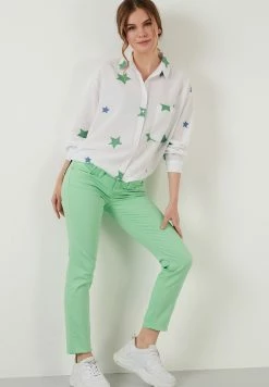 LELA Loose Fit - Overhemdblouse - White/Green 8 LELA Loose Fit - Overhemdblouse - White/Green -LELA Winkel 3140dfab68b84cfe98e6192c43cf62cd