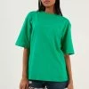 LELA Loose Fit - T-Shirt Basic - Benetton Color -LELA Winkel 3296824e1a3e44bd829a7100f7e34c83