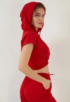 LELA Two Piece Set - Regular Fit - Shorts - Red -LELA Winkel 346fcdae15ba4251b3a24445df86384a