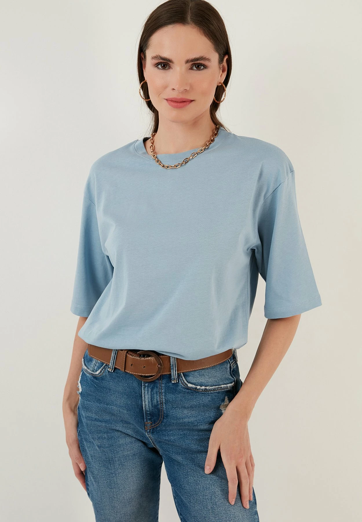 LELA Loose Fit - T-Shirt Basic - Baby Blue 7 LELA Loose Fit - T-Shirt Basic - Baby Blue - Afbeelding 5