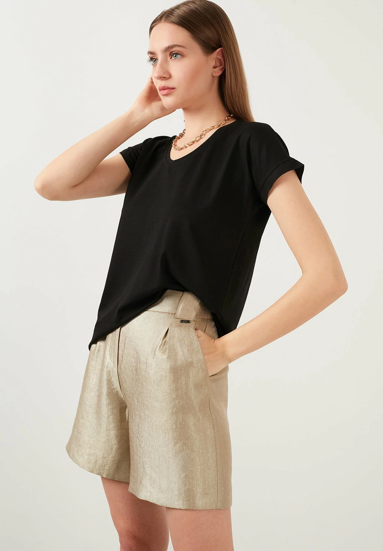 LELA V Neck- T-Shirt Basic - Black 5 LELA V Neck- T-Shirt Basic - Black - Afbeelding 3