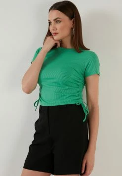 LELA Slim Fit - Blouse - Benetton Color -LELA Winkel 36da5a0b6c6140e8957a2479151556a0