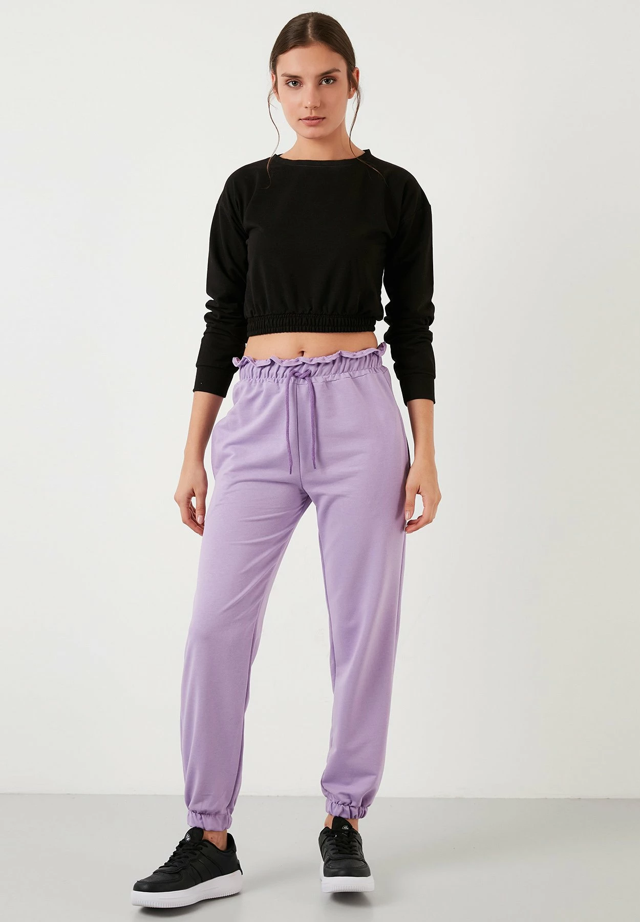 LELA Regular Fit - Trainingsbroek - Lilac 4 LELA Regular Fit - Trainingsbroek - Lilac - Afbeelding 2