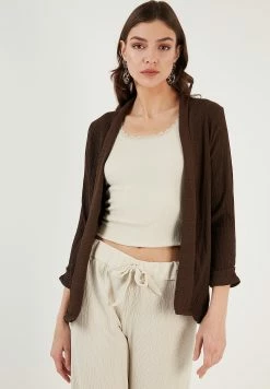 LELA Regular Fit - Vest - Brown 11 LELA Regular Fit - Vest - Brown -LELA Winkel 39ed8ca3c53a4fdd82d2503471716f27