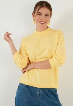 LELA Regular Fit - Sweater - Yellow -LELA Winkel 3e6cf86602c247c49a4bc8b938d95e07