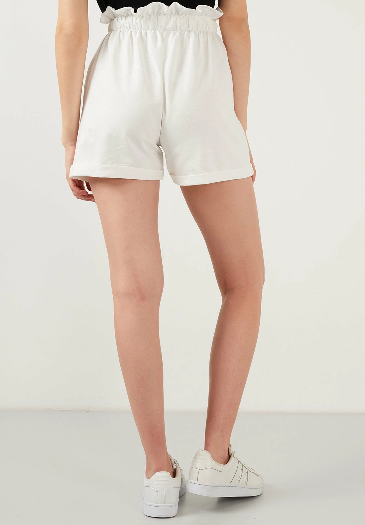 LELA Slim Fit - Shorts - Ecru 5 LELA Slim Fit - Shorts - Ecru - Afbeelding 3