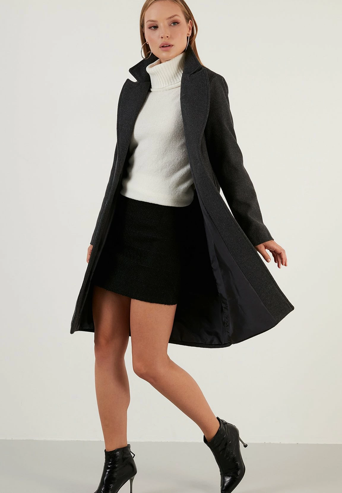 LELA Regular Fit - Mantel - Anthracite 6 LELA Regular Fit - Mantel - Anthracite - Afbeelding 4