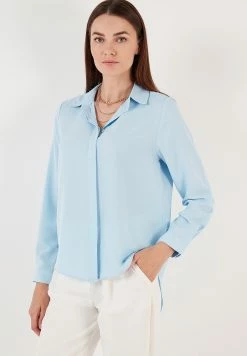 LELA Overhemdblouse - Baby Blue -LELA Winkel 459915bfd8ed4430ad2518e96a8f41ee