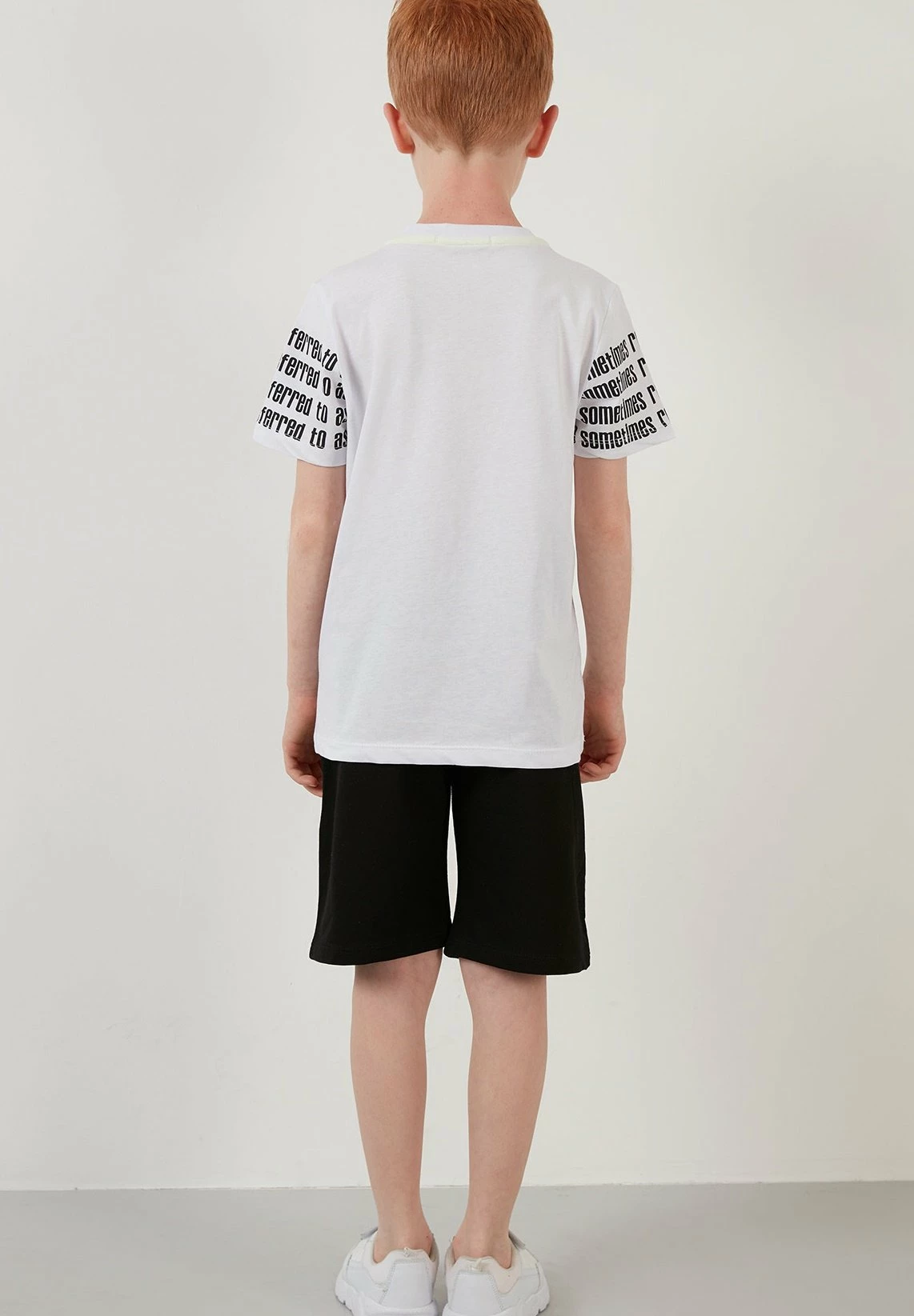 LELA Regular Fit Shorts And T-Shirt - Shorts - White 4 LELA Regular Fit Shorts And T-Shirt - Shorts - White - Afbeelding 2