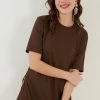 LELA Slim Fit - Blouse - Dark Brown 1 LELA Slim Fit - Blouse - Dark Brown -LELA Winkel 4c480f71c31246c8b2774d109e86f2f6