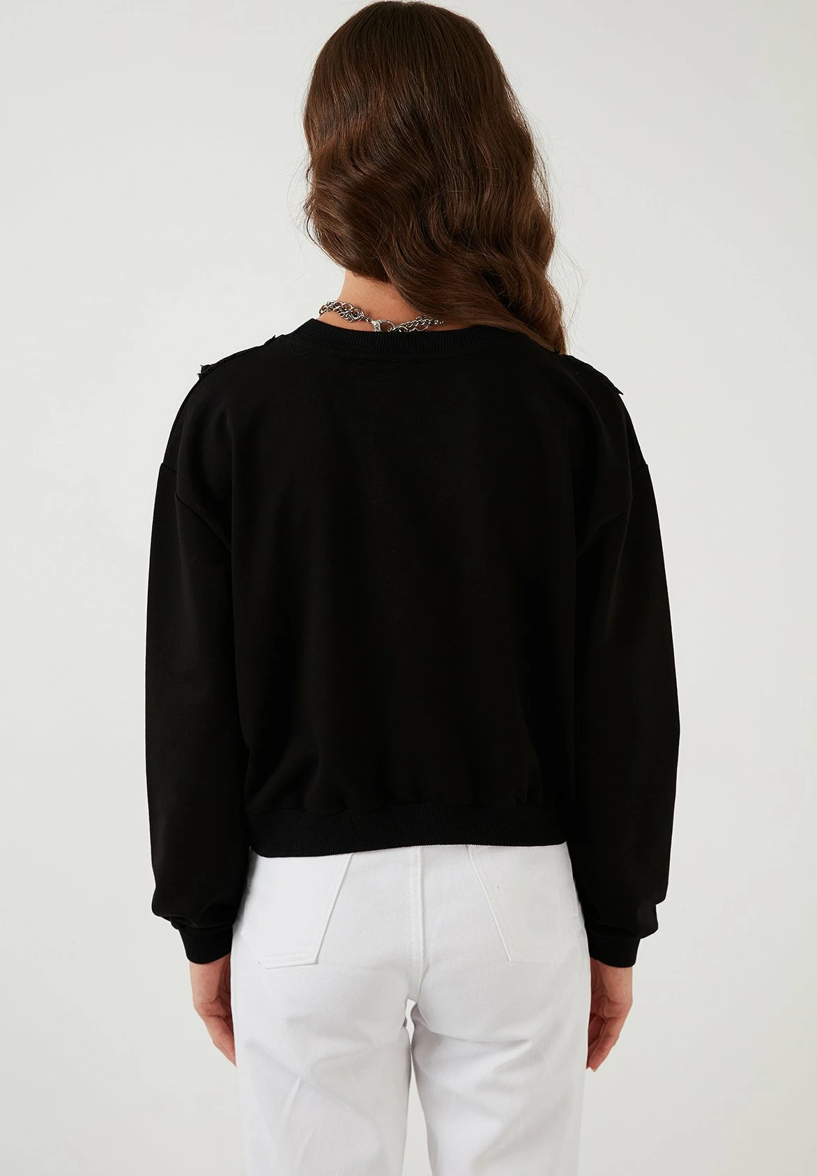 LELA Regular Fit - Sweater - Black 4 LELA Regular Fit - Sweater - Black - Afbeelding 2