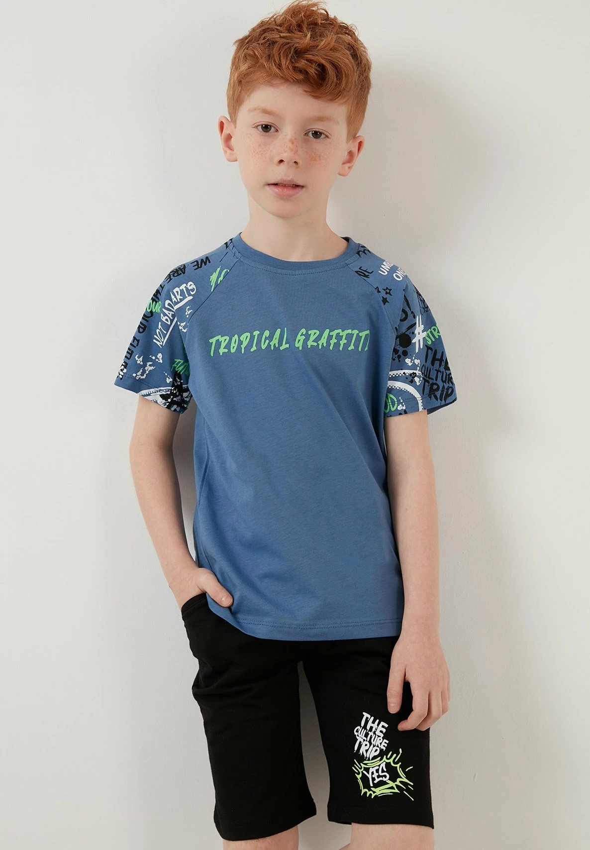 LELA Regular Fit T-Shirt And Shorts - Trainingspak - Royal Blue/Black/Light Green 3 LELA Regular Fit T-Shirt And Shorts - Trainingspak - Royal Blue/Black/Light Green