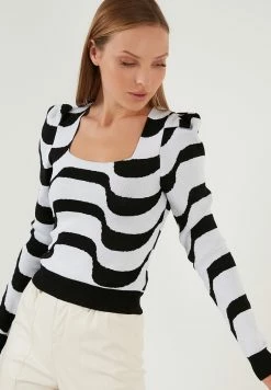 LELA Trui - Black White -LELA Winkel 58a2108ee4da41cc990d7498549b4f3c