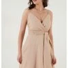 LELA Regular Fit - Jurk - Beige -LELA Winkel 5bb28e9868c247a9bc8eb40795d44cd7