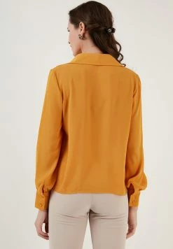 LELA Regular Fit - Blouse - Mustard 9 LELA Regular Fit - Blouse - Mustard -LELA Winkel 5bc108fb6b2540fbacb22e960f25b1b4
