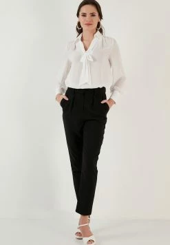 LELA Regular Fit - Blouse - Ecru -LELA Winkel 5bdcdb127f964ba9ab9a459d558c9bf2