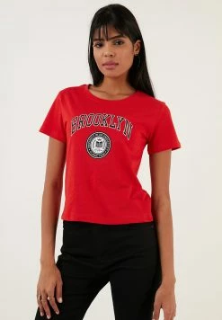 LELA T-Shirt Print - Red -LELA Winkel 5e8cca3d2c0f4141bcdf539047e14525