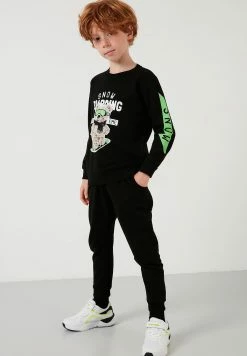 LELA Regular Fit - Trainingspak - Black