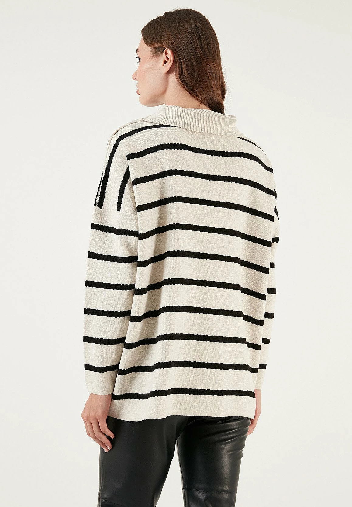 LELA Trui - Light Stone/Black 5 LELA Trui - Light Stone/Black - Afbeelding 3