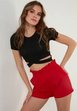 LELA Slim Fit- T-Shirt Print - Black 9 LELA Slim Fit- T-Shirt Print - Black -LELA Winkel 63770ac3f48a4dbc861ce124e1bb926c