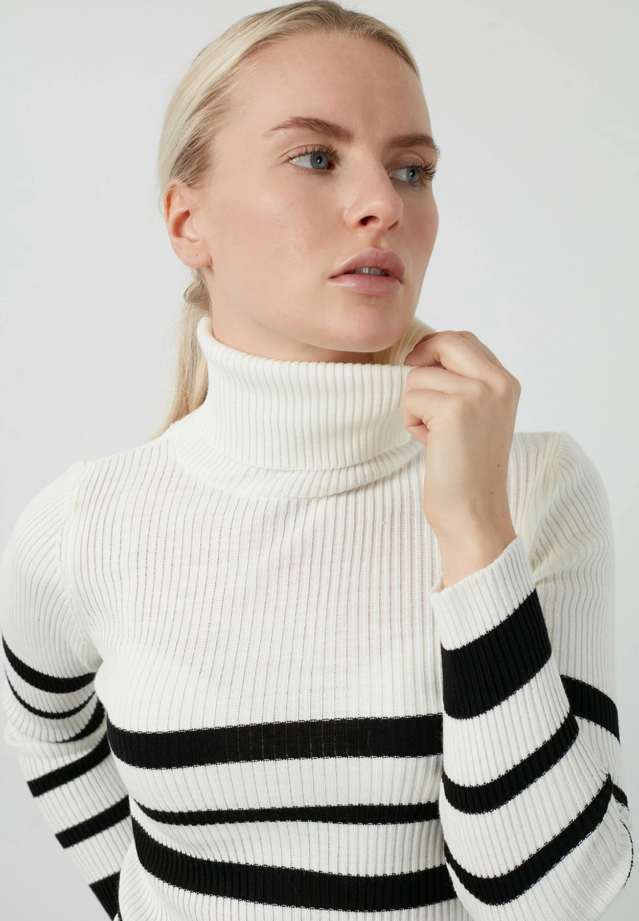 LELA Slim Fit - Trui - White 6 LELA Slim Fit - Trui - White - Afbeelding 4