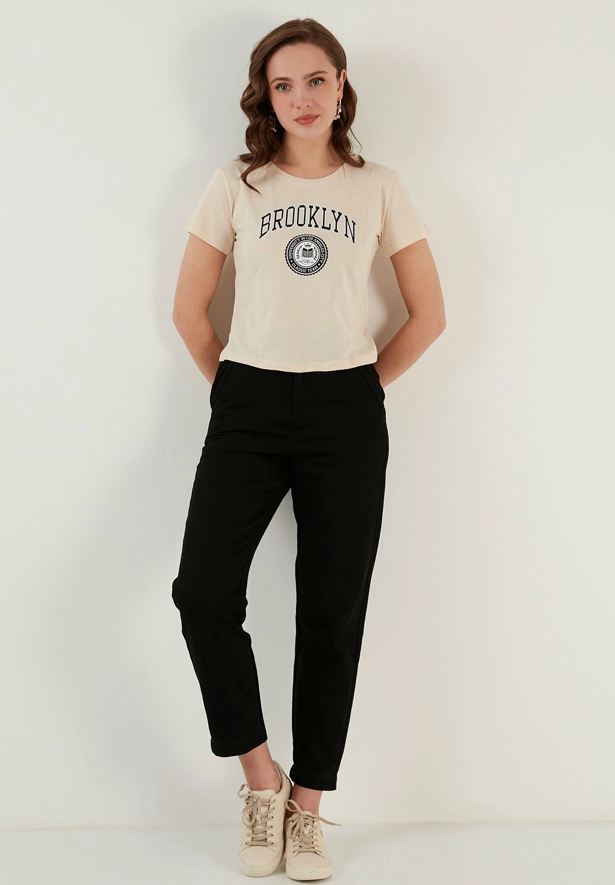 LELA T-Shirt Print - Stone 4 LELA T-Shirt Print - Stone - Afbeelding 2