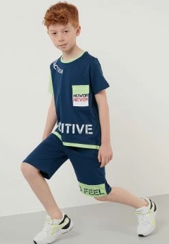 LELA Regular Fit T-Shirt And Shorts - Trainingspak - Dark Blue/Light Green -LELA Winkel 6e2b489927924508887ce30c73353090