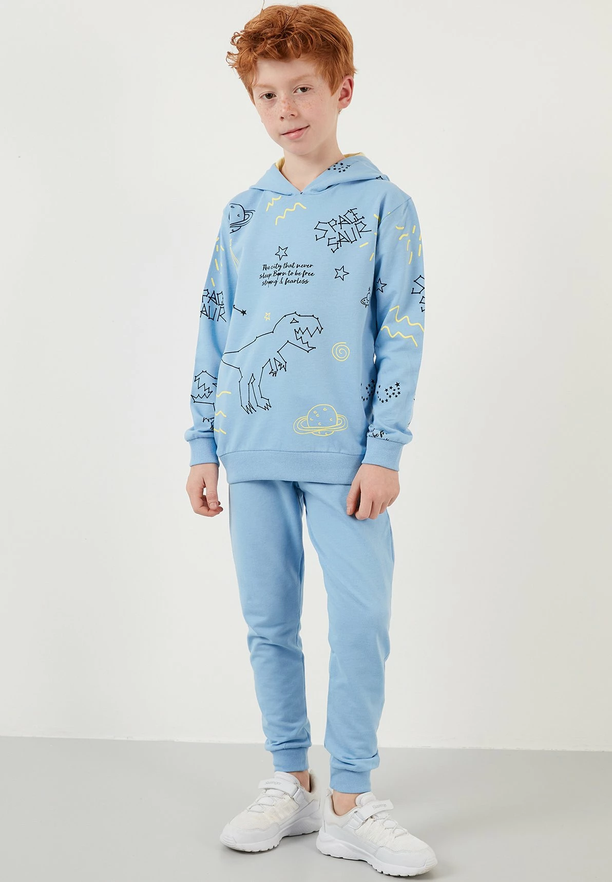 LELA Trainingspak - Baby Blue 4 LELA Trainingspak - Baby Blue - Afbeelding 2