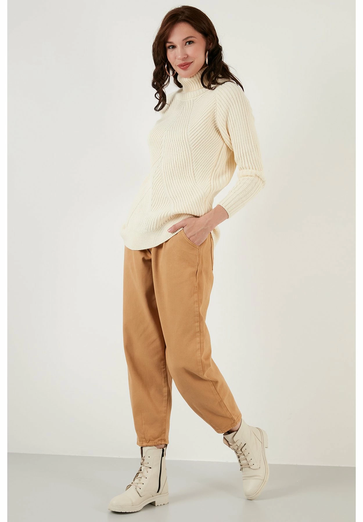 LELA Regular Fit - Trui - Light Stone 4 LELA Regular Fit - Trui - Light Stone - Afbeelding 2