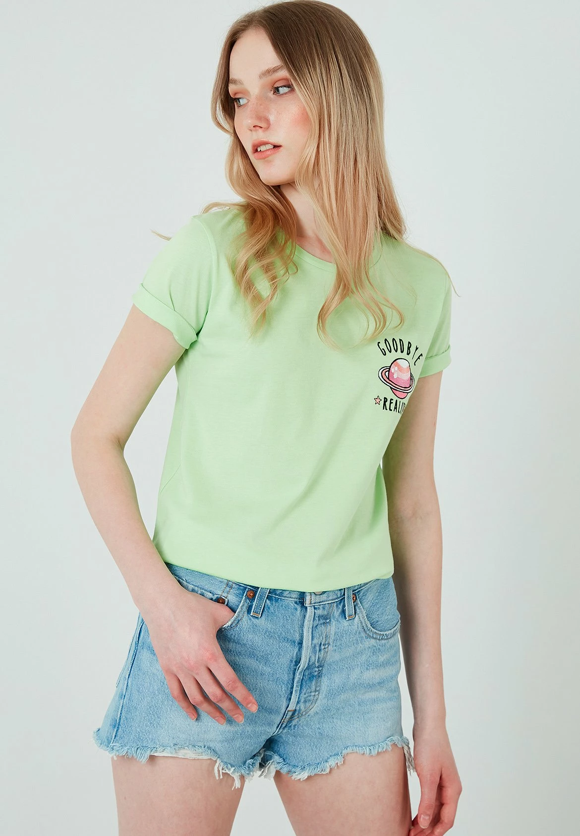 LELA Regular Fit- T-Shirt Print - Green 3 LELA Regular Fit- T-Shirt Print - Green