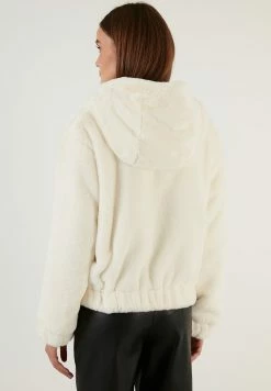 LELA Jas - White -LELA Winkel 811b9988a5a14fd4b3b2f0ebd6f89b51