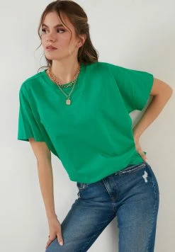 LELA Crew Neck- T-Shirt Basic - Benetton Color -LELA Winkel 84f554a5fc1541ca8e351f6647e7f08c