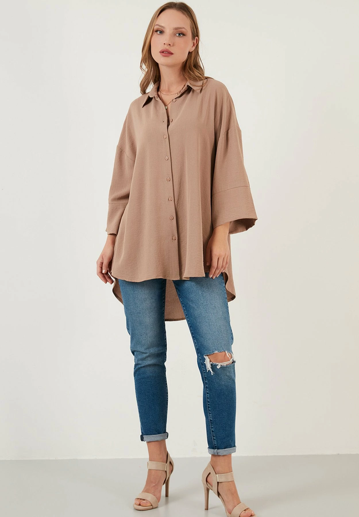 LELA Overhemdblouse - Mink 4 LELA Overhemdblouse - Mink - Afbeelding 2