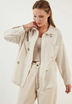 LELA Loose Fit - Overhemdblouse - Ecru -LELA Winkel 8b95bac15b83433d90f54d6caf1a7ca0