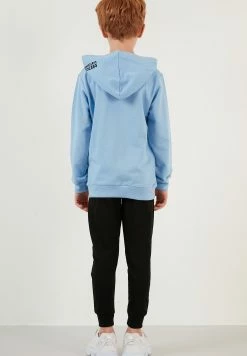 LELA Set - Trainingspak - Baby Blue 9 LELA Set - Trainingspak - Baby Blue -LELA Winkel 8d328c6f4d884a259dcbd6403caf1054