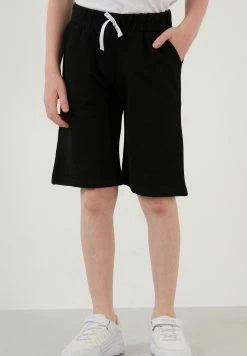 LELA Regular Fit Shorts And T-Shirt - Shorts - White 10 LELA Regular Fit Shorts And T-Shirt - Shorts - White -LELA Winkel 8eb2ab08f9b640bdbb6c60aadbccaceb