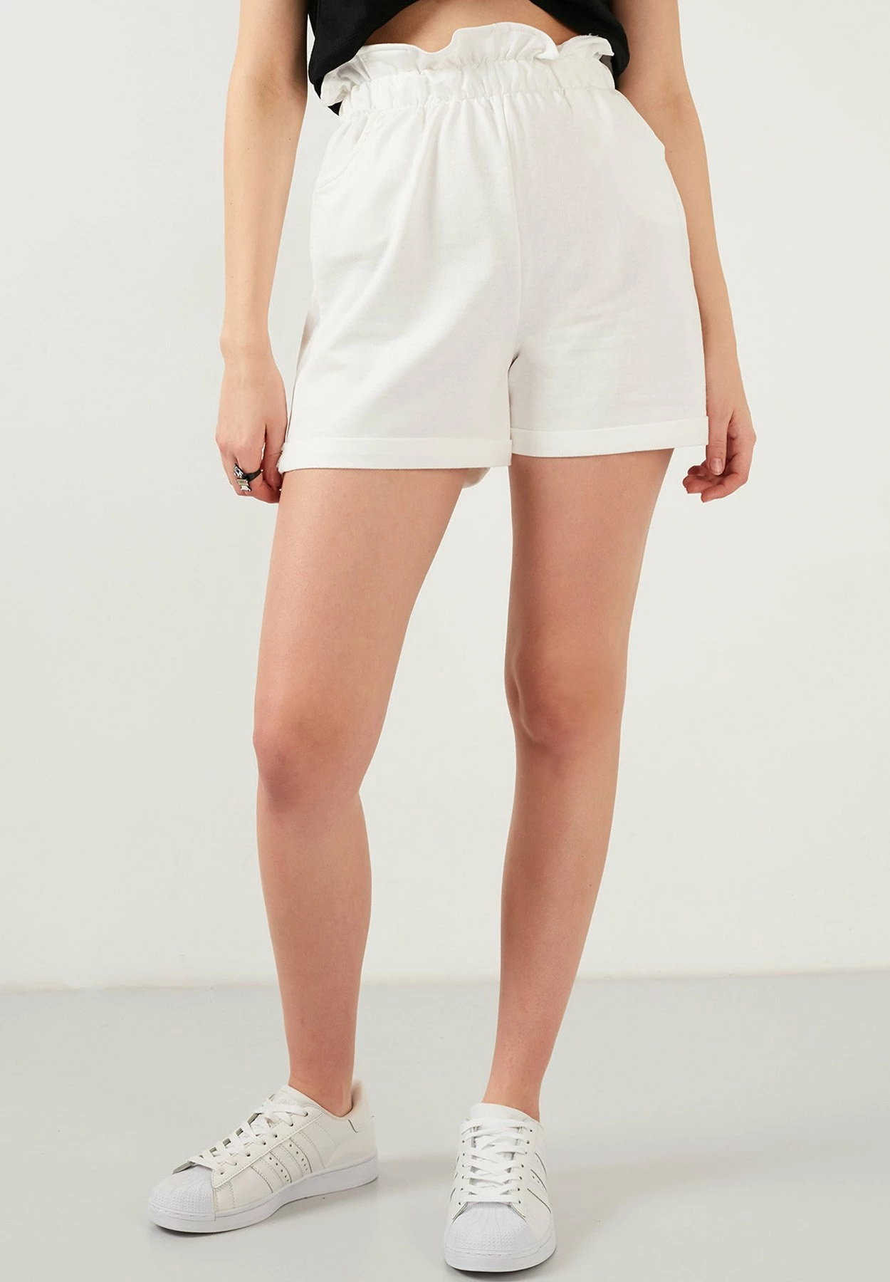 LELA Slim Fit - Shorts - Ecru 3 LELA Slim Fit - Shorts - Ecru