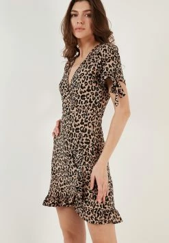 LELA Floral V Neck Ruffle Detail Mini- Jurk - Leopard -LELA Winkel 93be0ae82b1141b9a13aa774854126d3