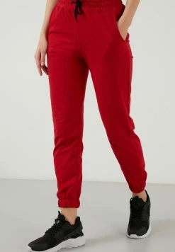 LELA Slim Fit - Trainingsbroek - Red -LELA Winkel 941f1ab7945a4fdc8dd45bde81ea7bf7