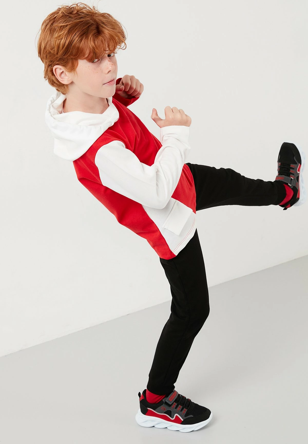 LELA Regular Fit - Trainingspak - Red 6 LELA Regular Fit - Trainingspak - Red - Afbeelding 4