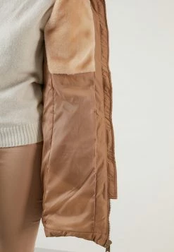 LELA Regular Fit - Winterjas - Camel -LELA Winkel 96f6cba8387840ad9bc47a2206463e8b