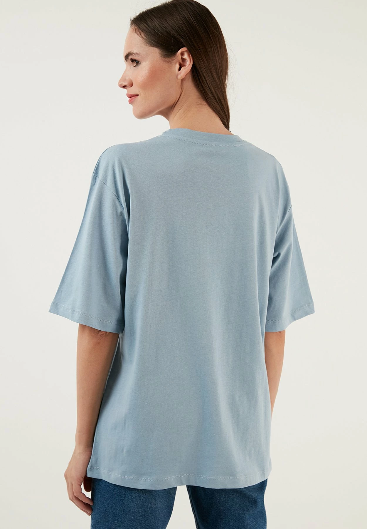 LELA Loose Fit - T-Shirt Basic - Baby Blue 4 LELA Loose Fit - T-Shirt Basic - Baby Blue - Afbeelding 2